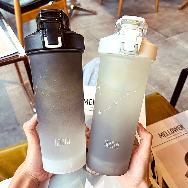 800ml Frosted Cute Shake Cup Portable Sports Couple Workout Cup With Straw Wholesale