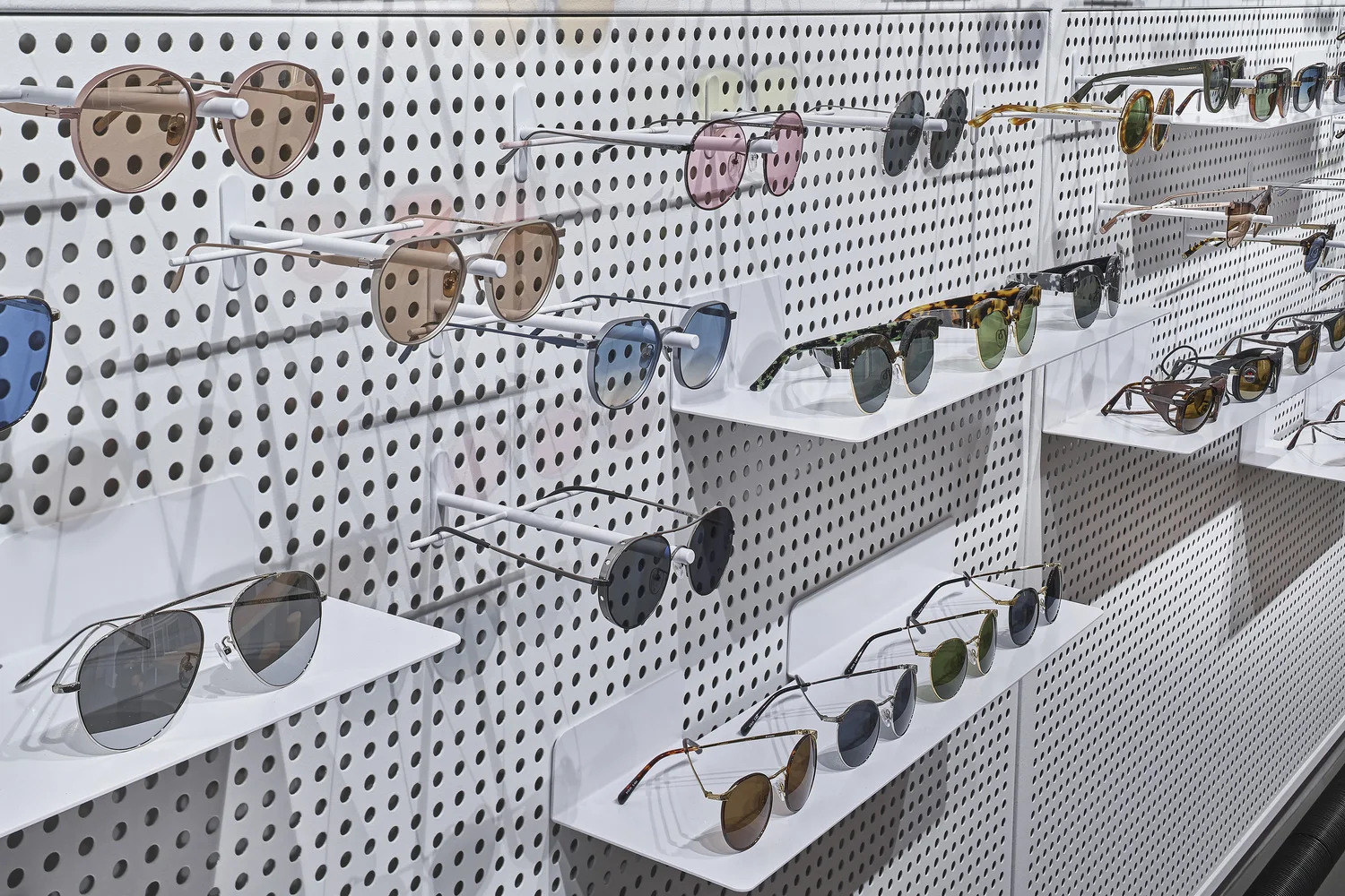 Metal Pegboard Sunglasses Display Rack Sunglasses Display Stand For