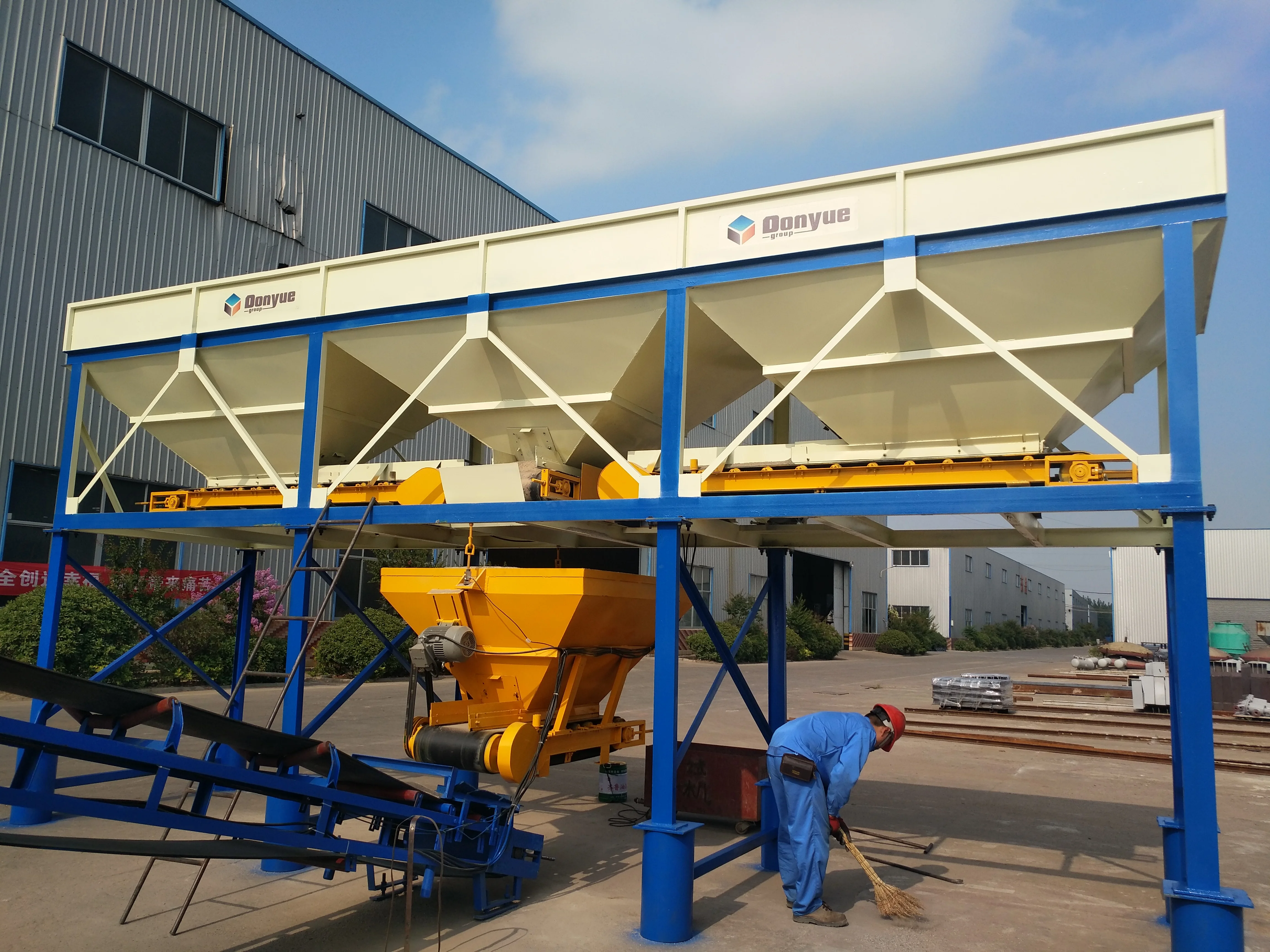 Fully Automatic Qt10-15 Automatic Hydraulic Cement Block Making Machinery Interlock Brick Paving Slab Making Machine