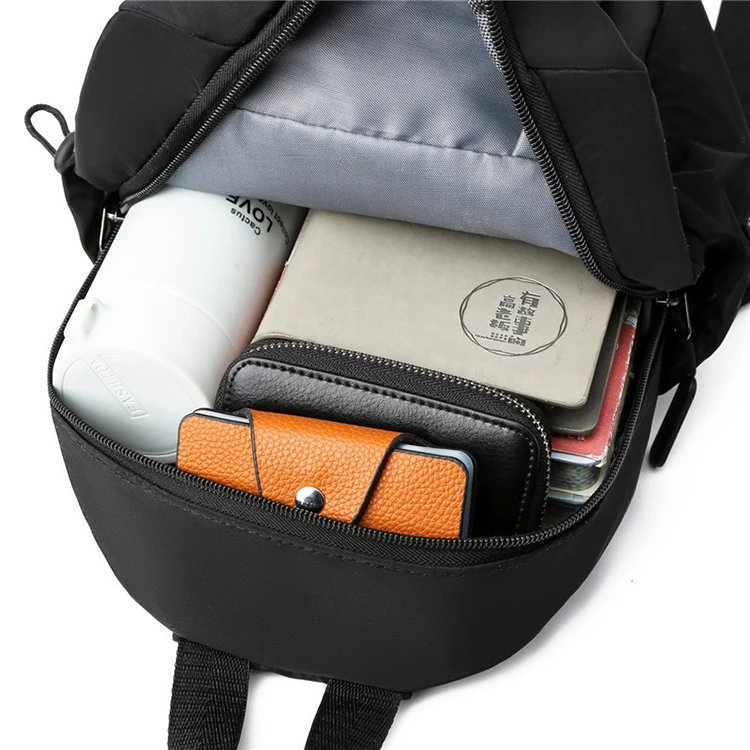 Men's chest bag 2021 new large capacity water backpack trend casual couple travel shoulder bag can be customized logo