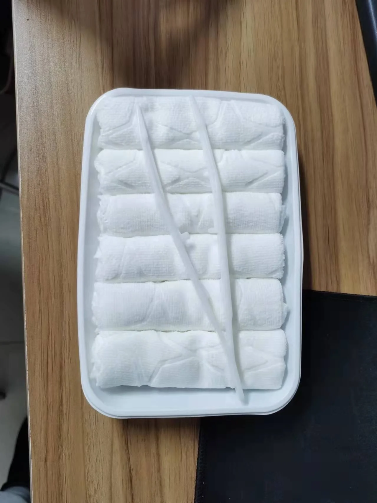 High Quality Compressed Lemon Scented Refreshing Towel for Restaurant and Spa in Saudi Arabia