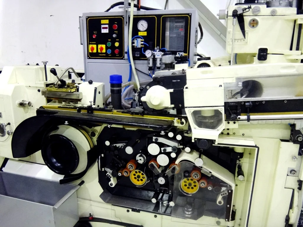 Сигарета машина для изготовления MK-8 D с макс. 15 табак высокоскоростная сигарета