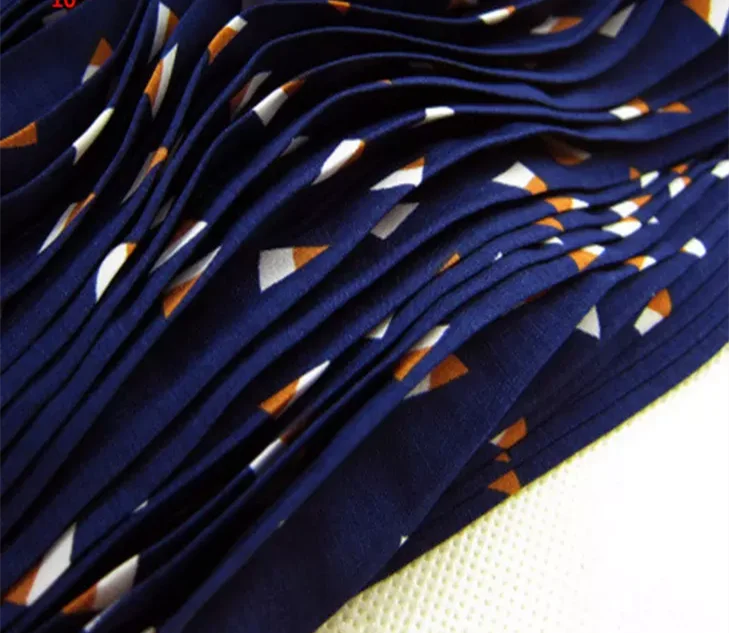 Индивидуальный дизайн 100% полиэстер имитация высокой твист креп шелк плиссированная шифоновая ткань для платья детская ткань юбка