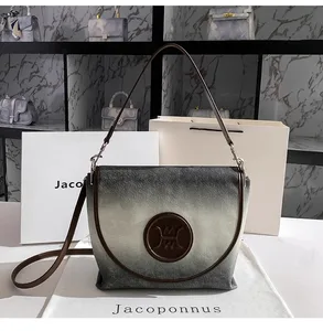 Premium Women's Large Capacity Tote Bag New Trend Vintage Style PU Leather Decorated Handbag with Water Resistant Feature