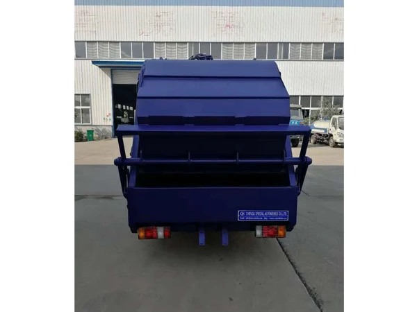 Самосжимающаяся мусорная машина ISUZU, задняя загрузка 4 куб. М с гидравлическим управлением