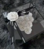 Bianco con bordo nero