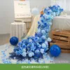 Diseño de cascada floral azul (BX)