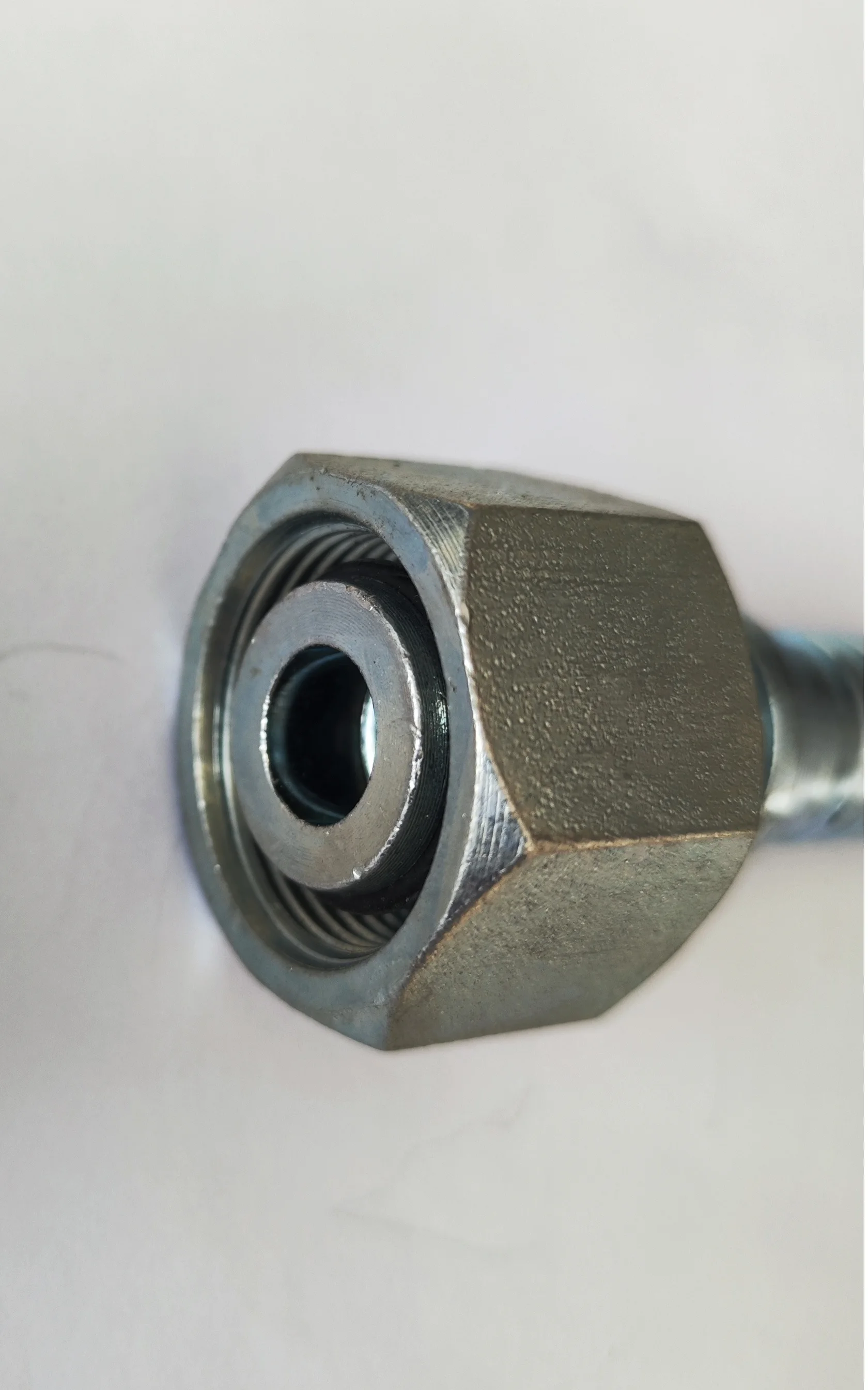 Hydraulic Metric Thread Female Fitting 24 Degree Cone Oring Light