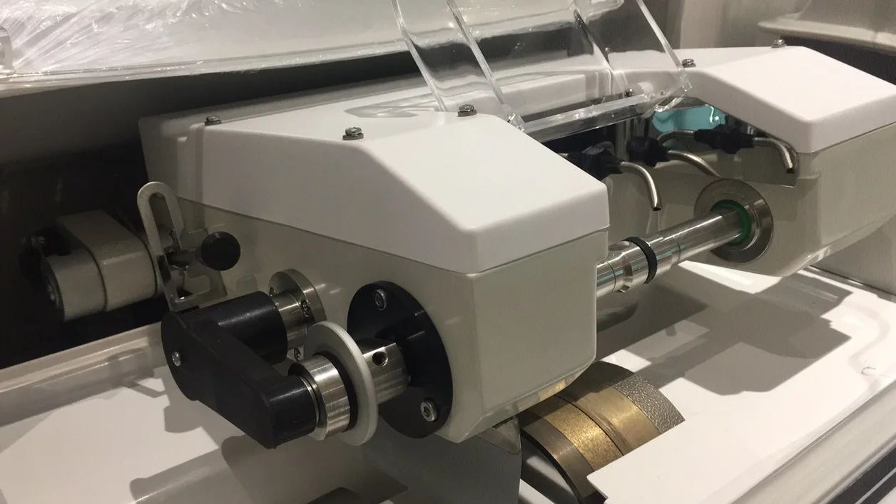 WDO Auto Edger Cut Lens Optical Instrument Process Lens Accurately and Stably Lens Machine for Eyeglass Shop Lab Clinic