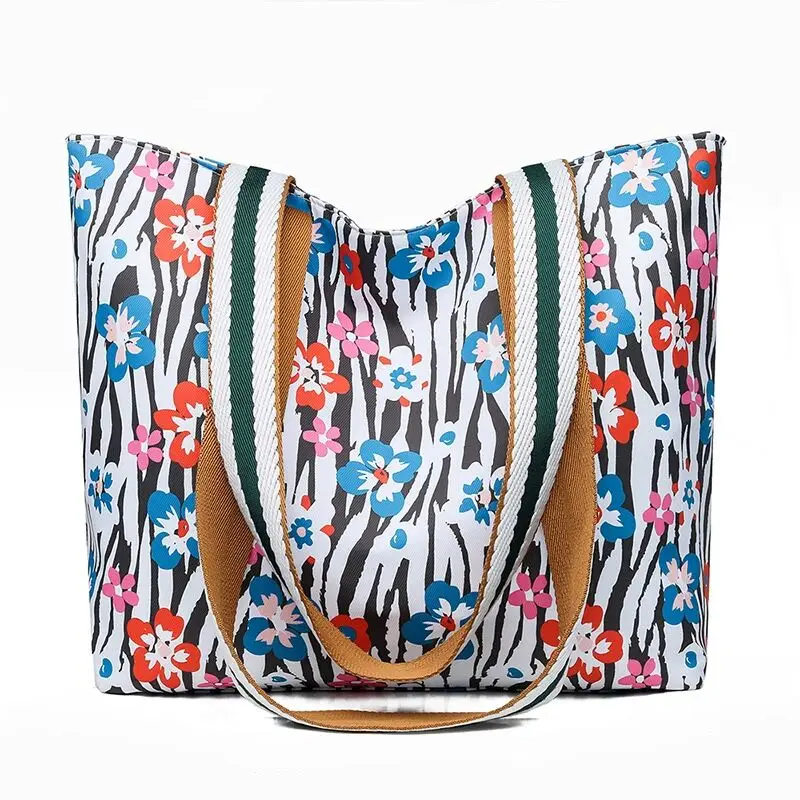 Practical Largecapacity Women's Tote Bag Soft Printed Travel Bag