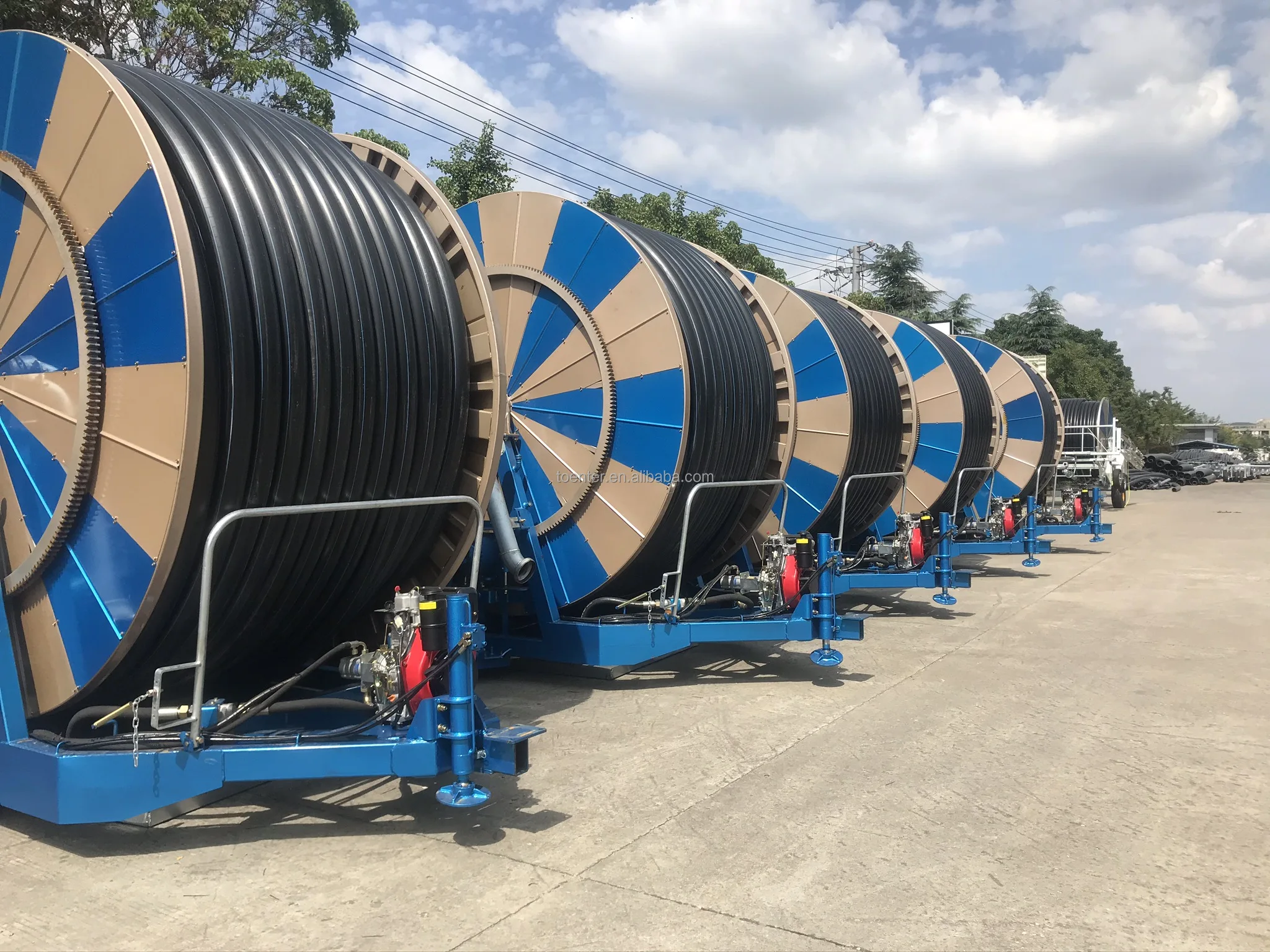 The Factory Production Center Pivot Irrigation Sprinkler Equipment for Wheat and Corn Irrigation