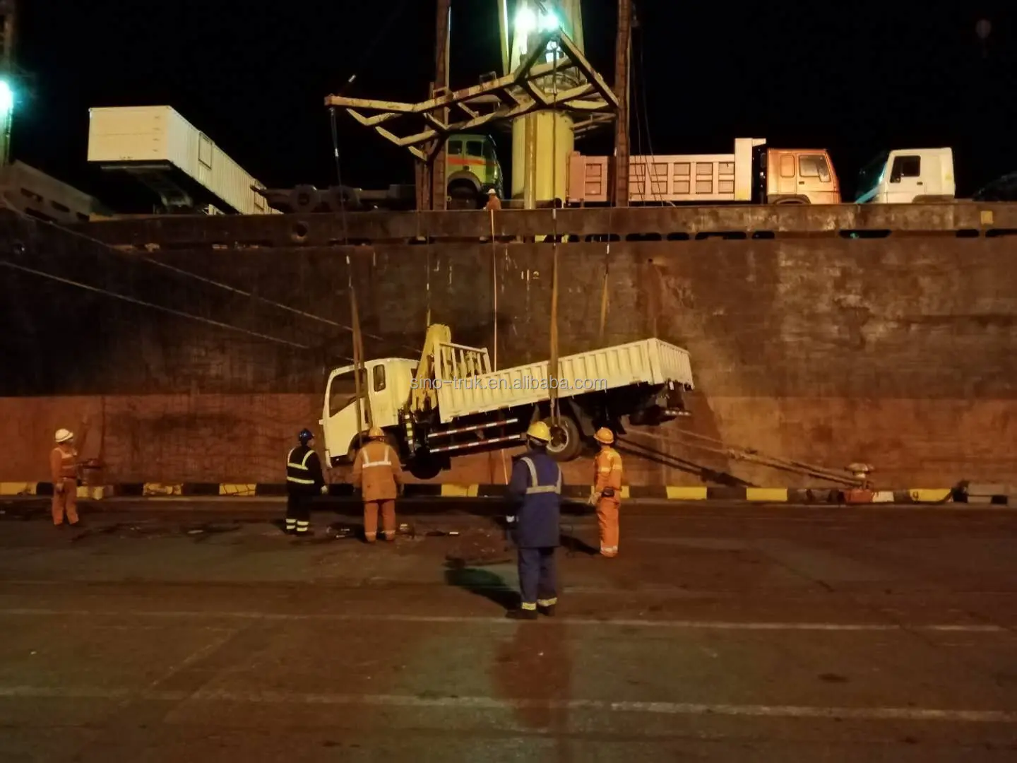 Howo 10t Light Mobile Truck/ Mobile Maintenance Light Truck