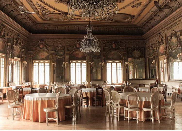 wooden white dining chair