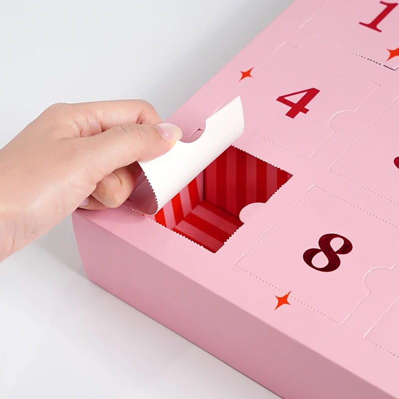 Aanpasbare adventskalender-geschenkdoos, kartonnen doos met 9 aftrekbare vensters voor de teller naar Kerstmis, OEM/ODM-service beschikbaar