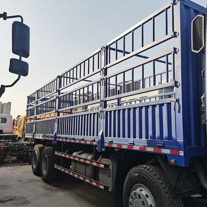 Cheap Price 8x4 25 Ton Lorry Box Trucks Cargo Truck for Sale