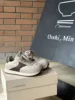 Beige oscuro