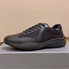 Cuir noir et filet noir
