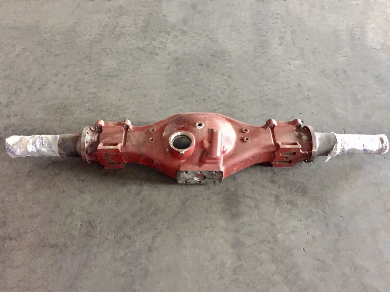 Shacman Shacmoto F3000 F2000 X3000 X2000 Middle Axle Housing Assembly ...