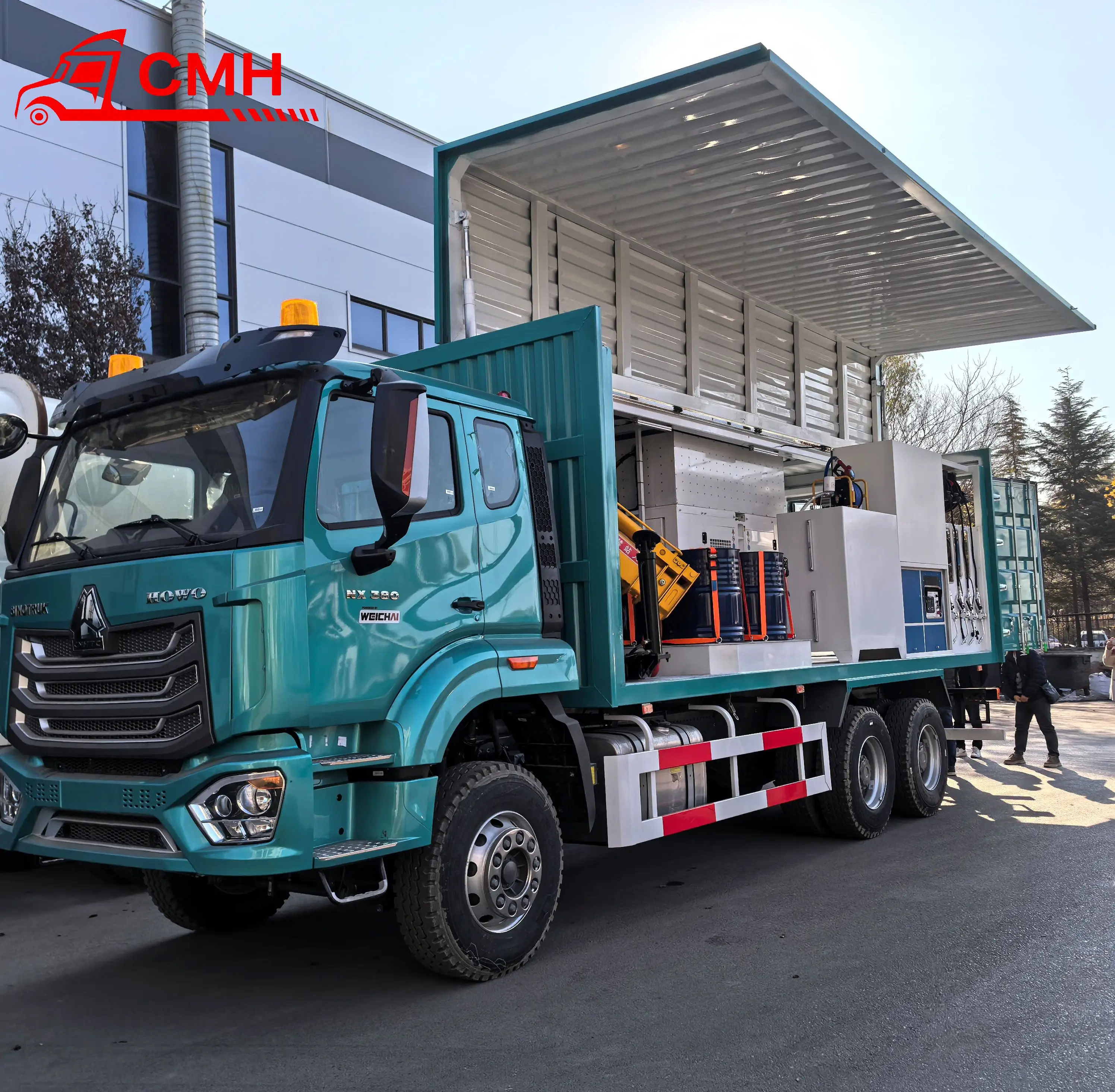 Mobile Maintenance and Service Vehicle 6X4 Sinotruk Mobile Workshop Truck manufacture