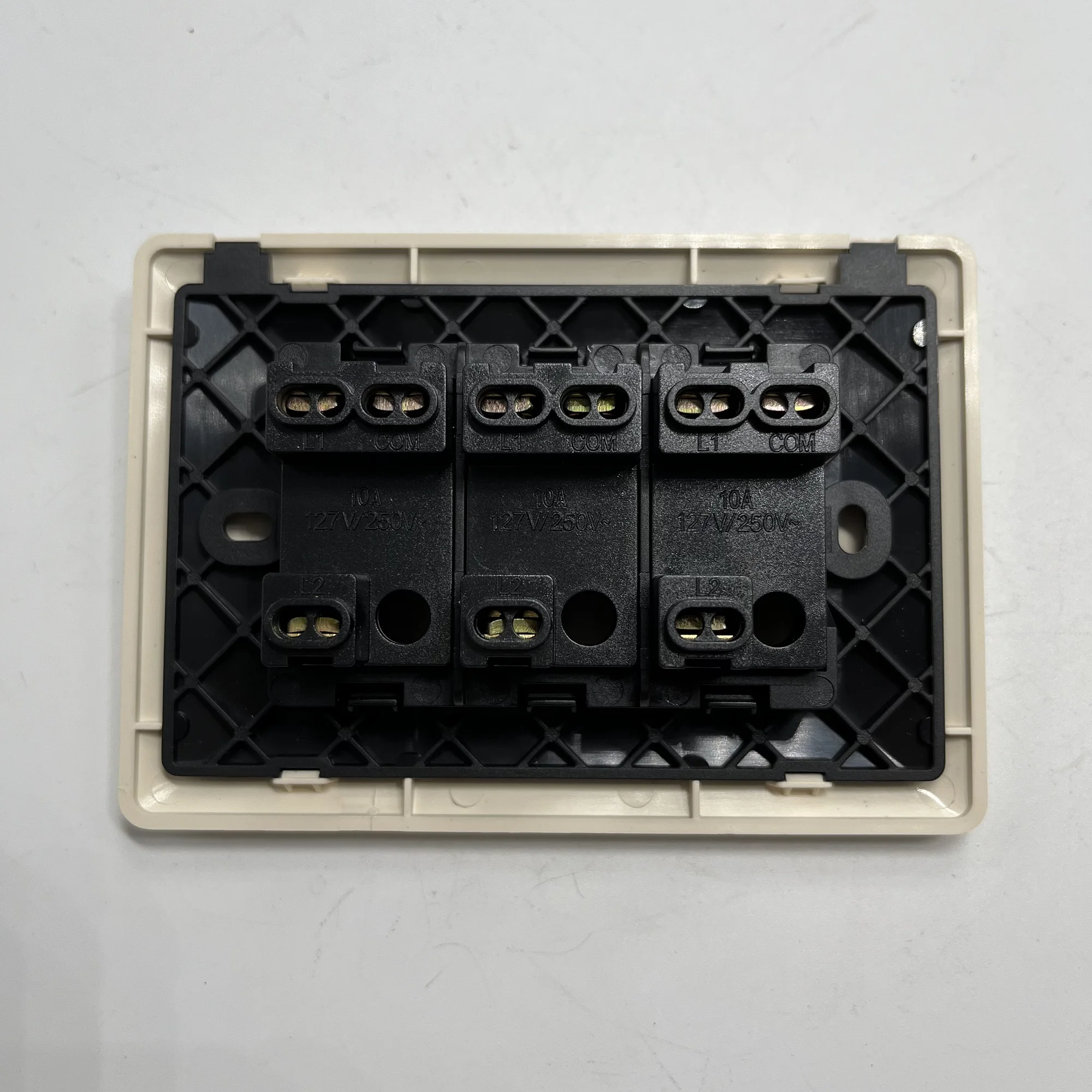 South American Standard 10a Electric Wall Switch 1gang 2gang 3gang