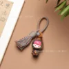 01 Rainbow Wood [Ono aux cheveux roux] Assis