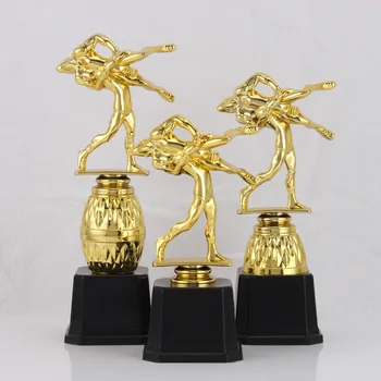 Plastic Golden Sports Wrestling Trophy Antique Style Metal Resin Model Custom UV Printing Iron Casting Technique Souvenir Gift