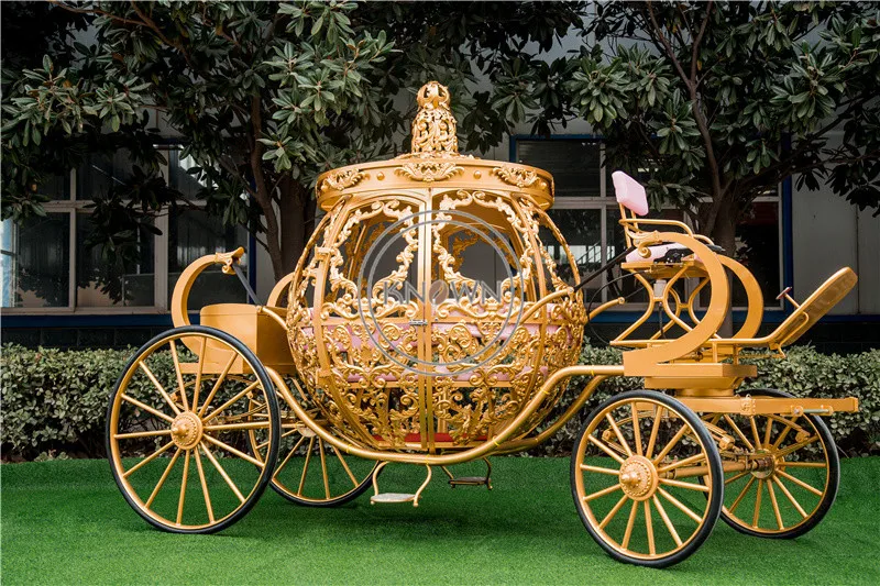 結婚式のヨーロッパのロイヤルシンデレラクラシックカブリオレ観光