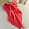 Pinza de cocodrilo rosa claro
