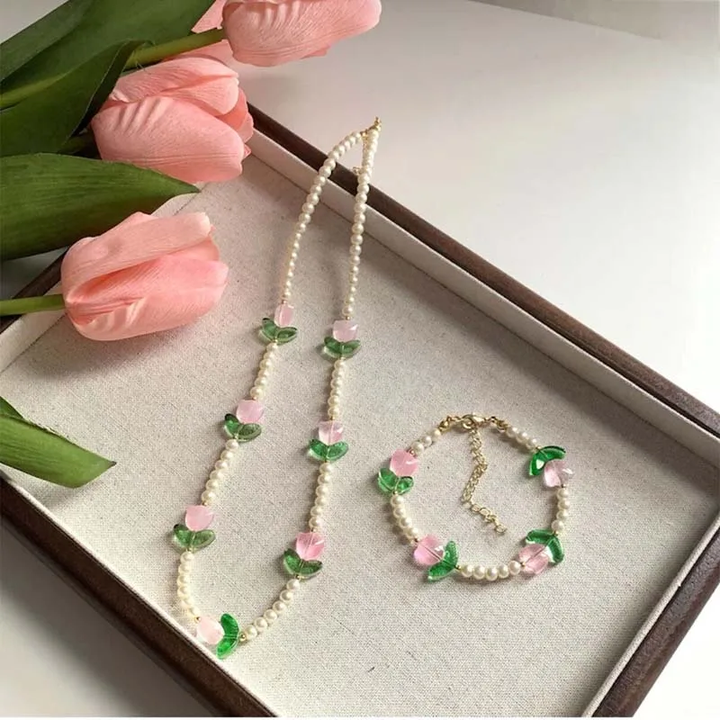 Elegant Pearl Tulip Necklace & Bracelet Set