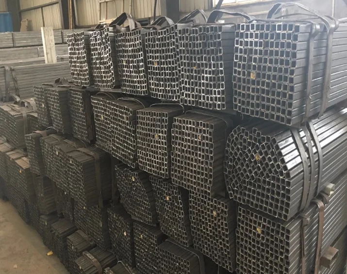 Structural square Tube HR Black Rectangular Tube 40 X 20 X 1.2 MM