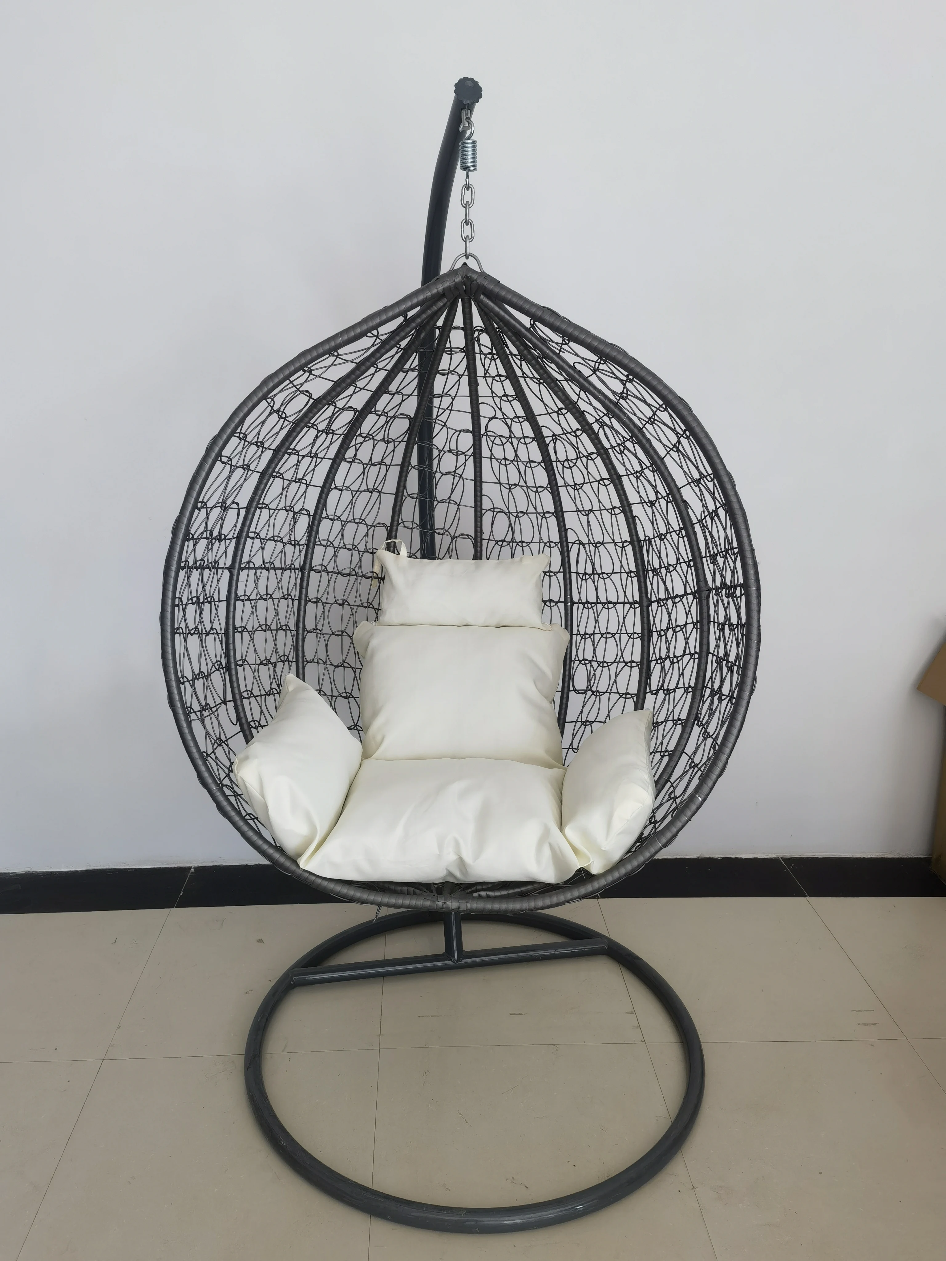 Outdoor Furniture Patio Swings Hanging Egg Swing Chair with Metal Stand Indoor Wicker Rattan Garden Furniture hanging chair