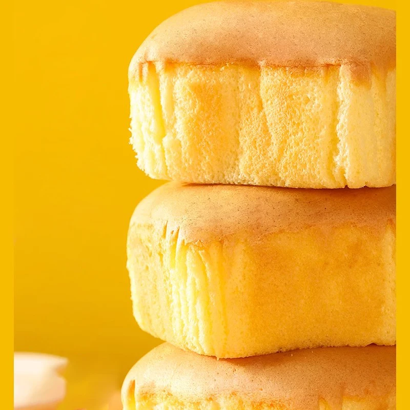 New Arrival Chinese Soft Cream Flavor Stuffed Egg Cake Sponge Cake Breakfast Snacks Tea Cakes Pastry Cream Box 300g Wholesale