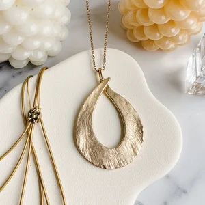 Gold Large Drop Textured Statement Pendant Necklace Fashion Pendant Necklaces Factory Custom Wholesale