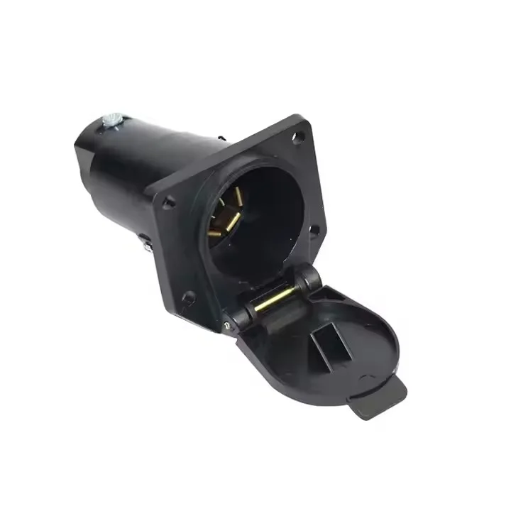 Factory Price 4-Way Flat Plug to 7-Way Round Blade Trailer Socket With Mounting Bracket for Trailer Connector