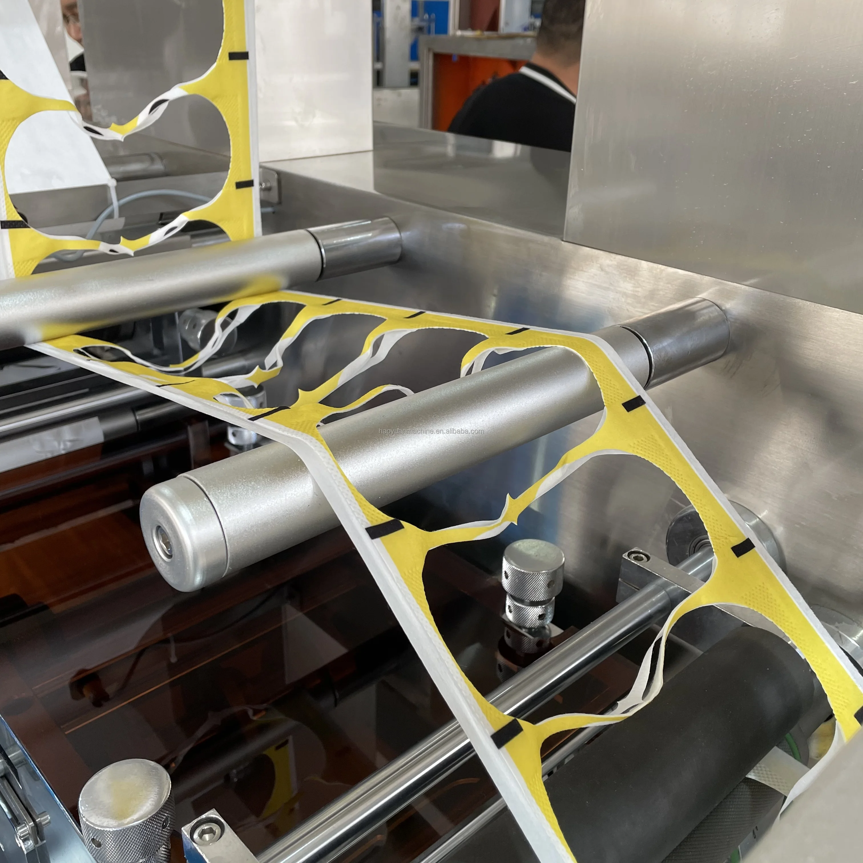HAOYUAN-220 Ultrasonic Steam Eye Pad Eye Mask Making Packing Machine details