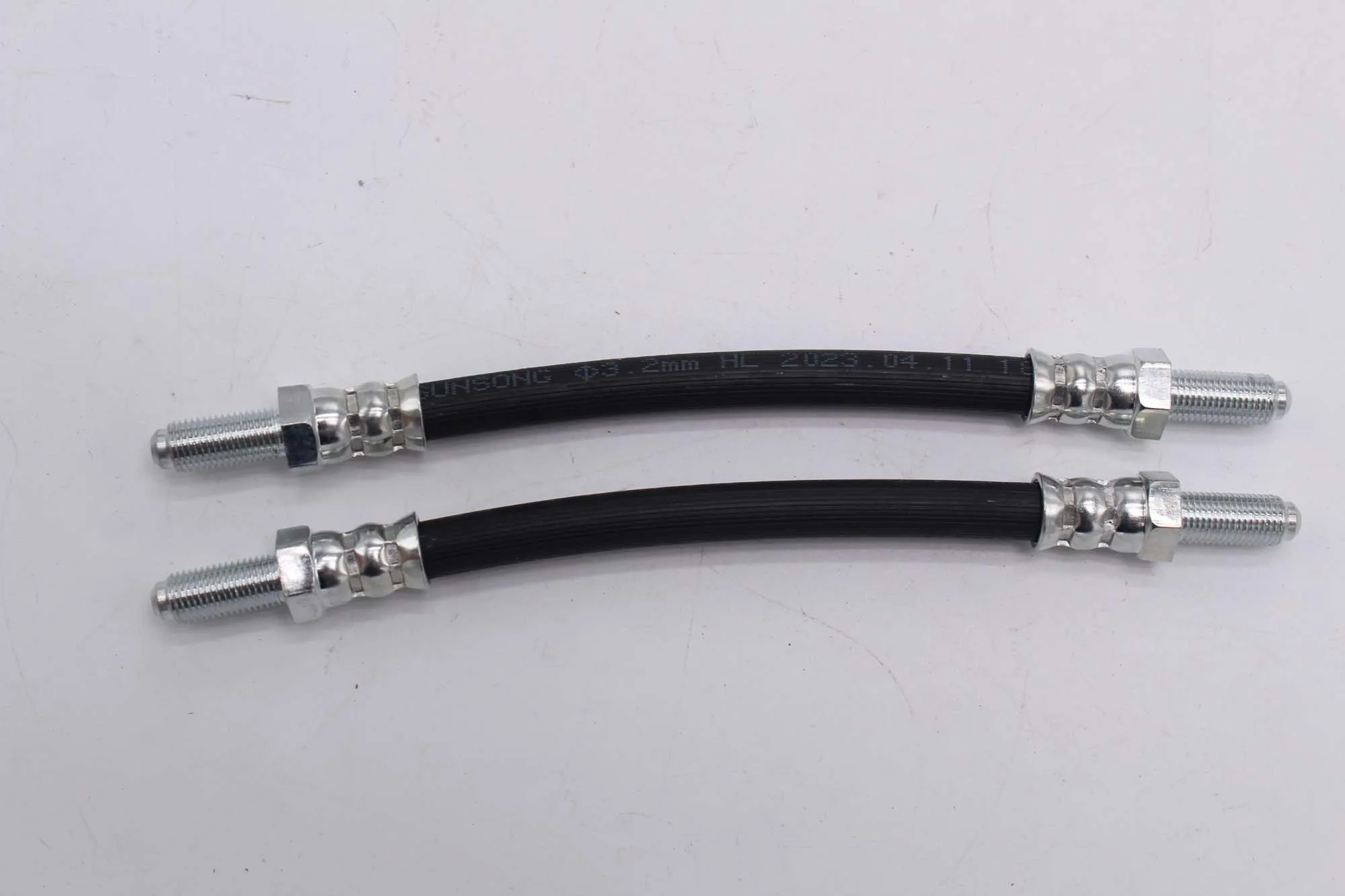 Wood & Pickett Rear Rubber Brake Pipe Hose Set – Fits Classic Mini, Austin, Morris (GBH250 X 2)