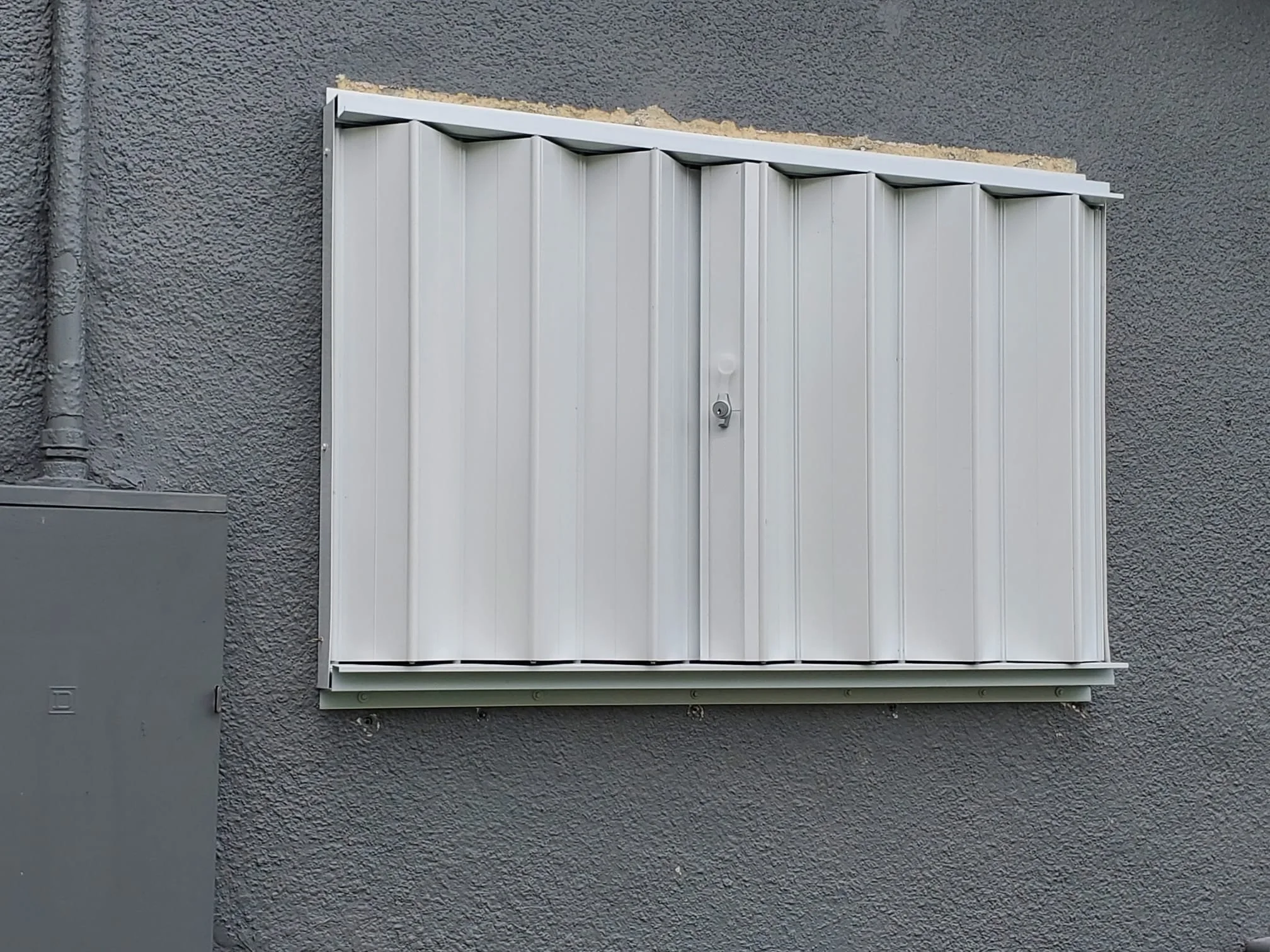 TOMA Hurricane Shutter Aluminium Accordion Blinds Outdoor Rolling Shutter Heavy Duty Shutter for Typhoon