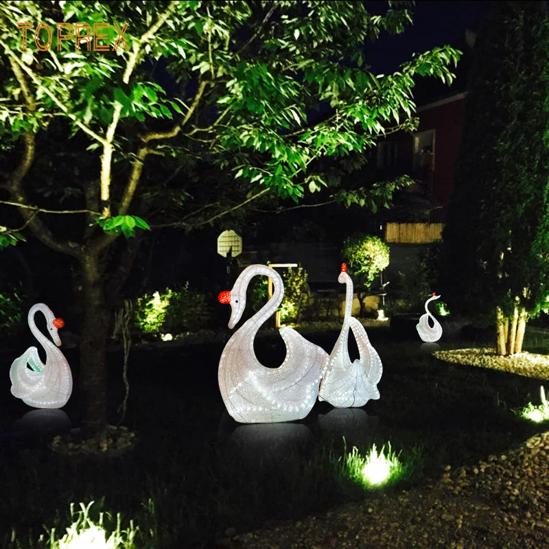 IP65 LED Light Goose Resin Animals Sculpture Indoor/Outdoor Commercial Christmas Decorations Realism Fiberglass Swan for Zoo