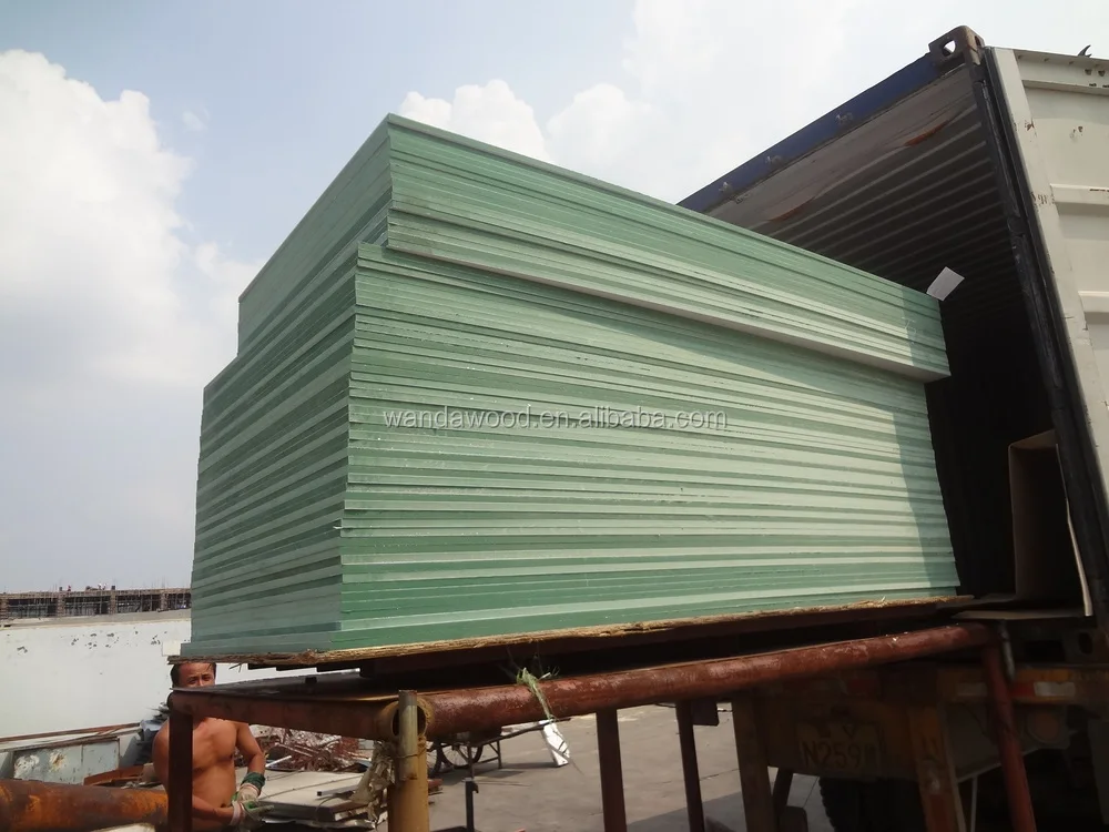 Modern Green MDF Board Waterproof 18mm MDF Sheet with Glossy Surface E1 Formaldehyde Emission Standard