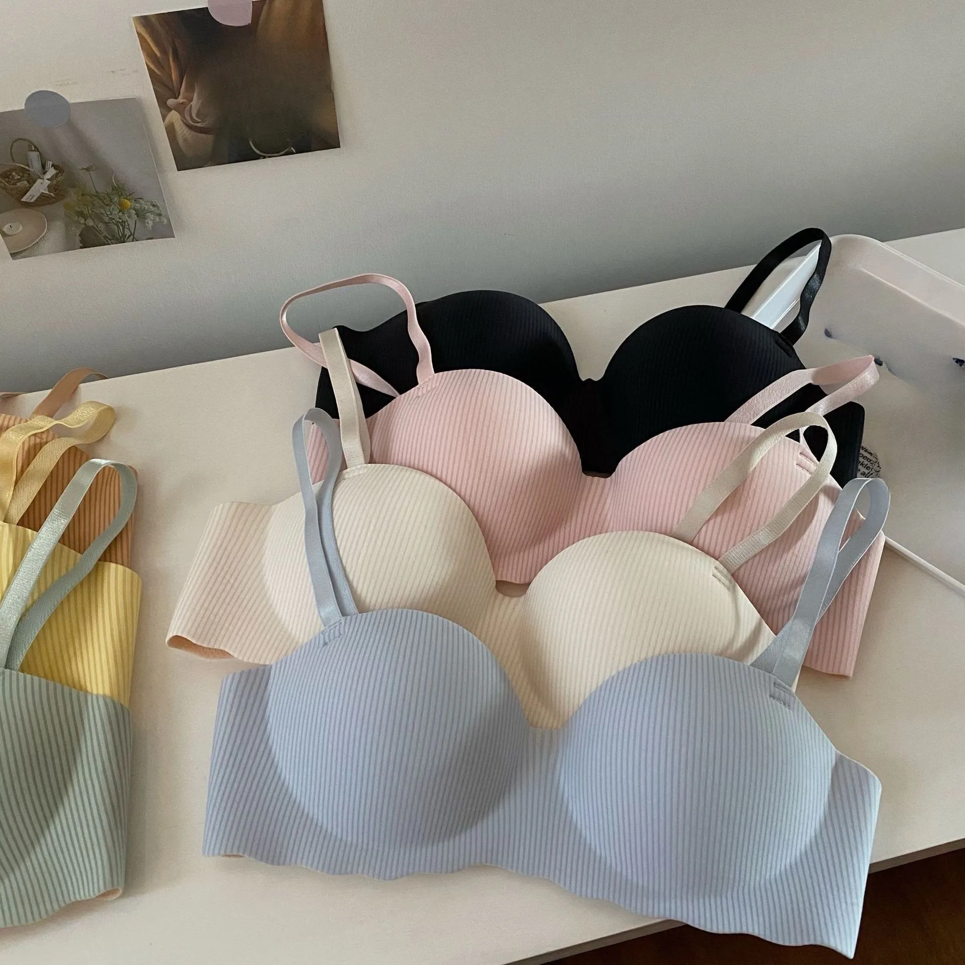 Shop Wholesale Cheap Women's Bras with Ice Silk One Piece Push up