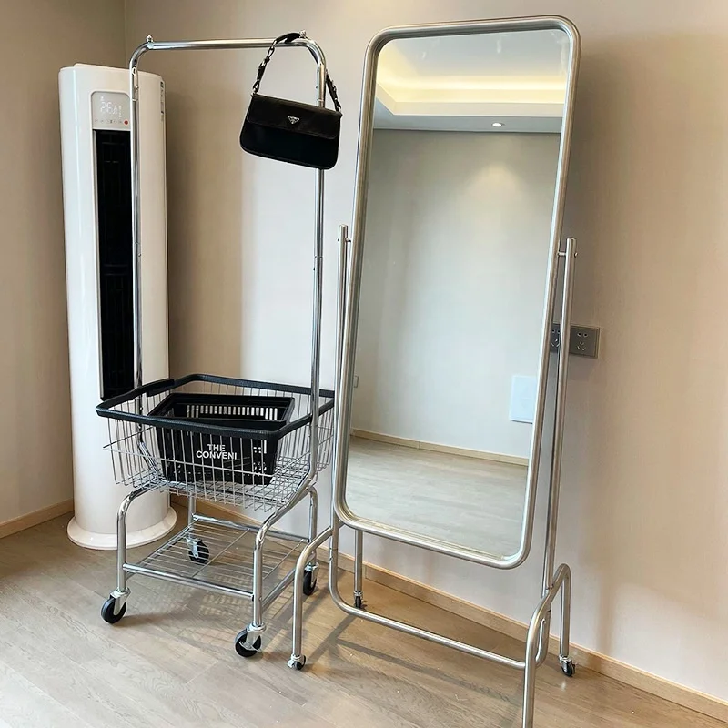 2022 New Design Hanging Clothes Display Rack Metal with Wheel for Clothing Store Storage Stand