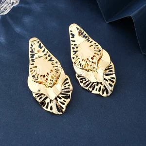 Wholesale Fashionable Gold-Plated Brass and Zircon Drop Earrings for Women Yellow Gold Material for Gift