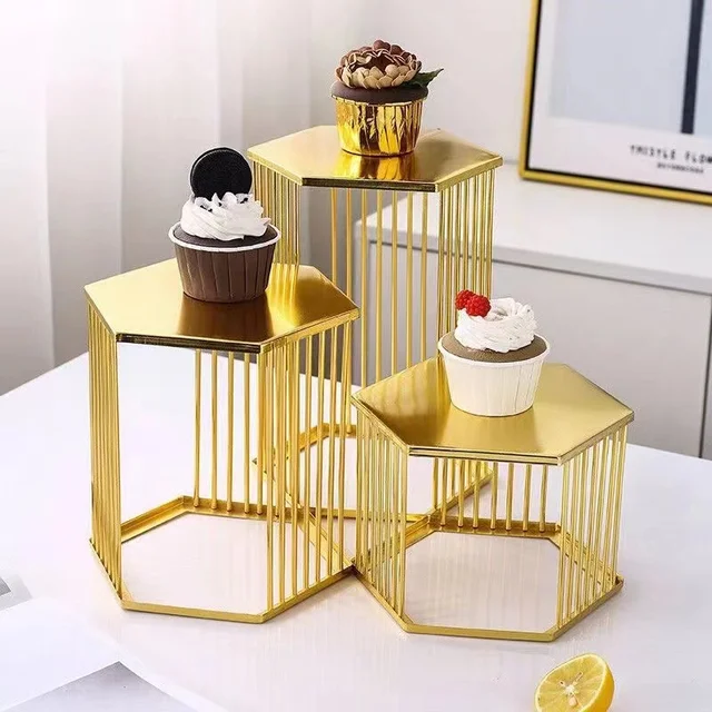 Luxury Simple Golden Cake Stand Tools Dessert Display Rack Table Decoration Stand Set Meal Fruit Plate Tea Break Table Shelf