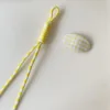 Flor de pino amarilla