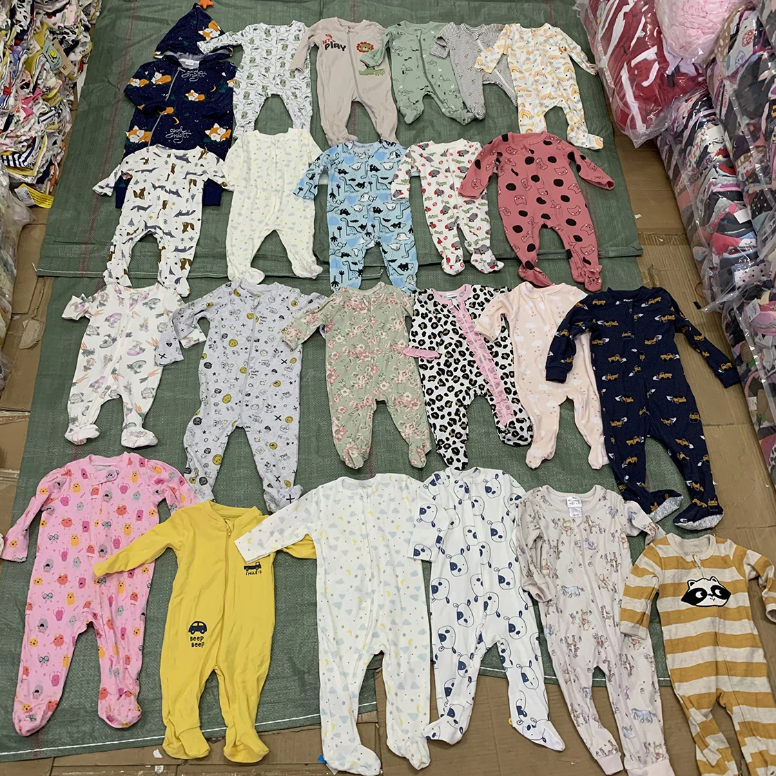 Monos Con Cremallera De Marca,Ropa De Bebé,Venta Al Por Mayor - Buy Premium  De La Marca Frogsuit,Venta Al Por Mayor De Marca Bebé Frogsuit,Marca De  Cremallera Pijama Ropa De Bebé Product on