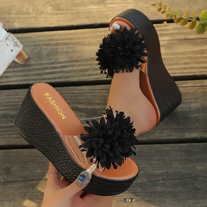 Newest Fancy Flower Ladies Big Sizes Heeled Sandals Female Outdoor Women Flower Wedge Heel Sandals with Thick Bottom Platform