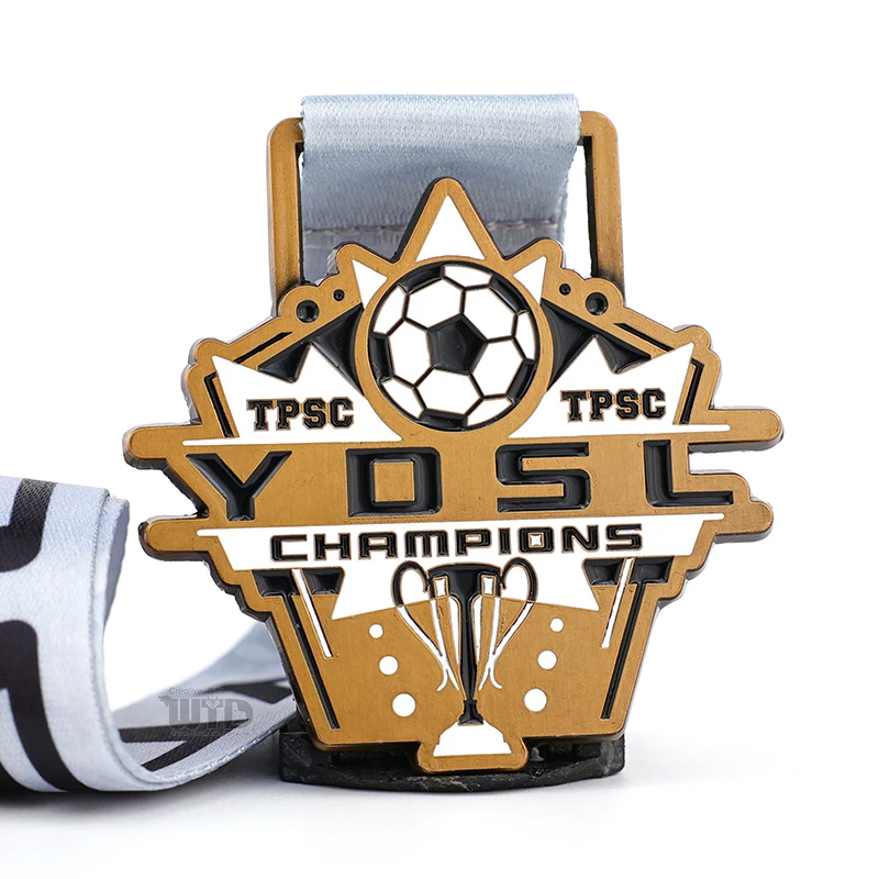 Fabrieksgroothandel op maat gemaakte gepersonaliseerde emaillen 3D voetbal- en netballmedailles ontwerp sportrace emaillen voetbalmedaille met linten