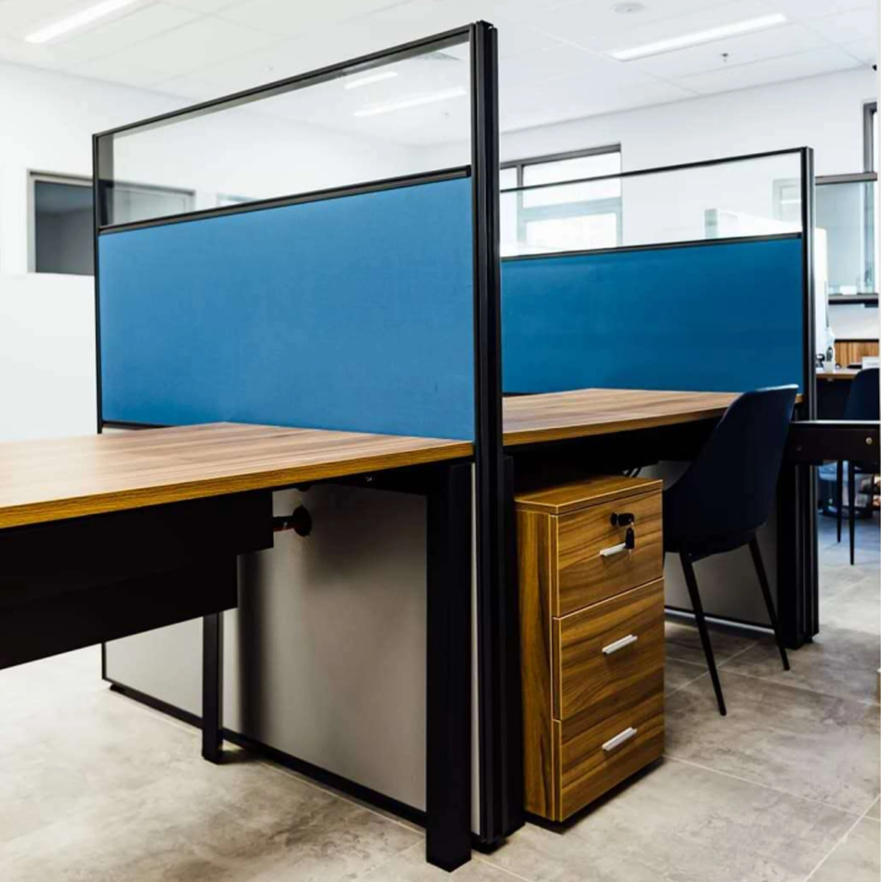 Modern Half Height Cubicle Office Partition Modular Single Desk  2 4 6 Person Workstation Executive Movable Office Workstation