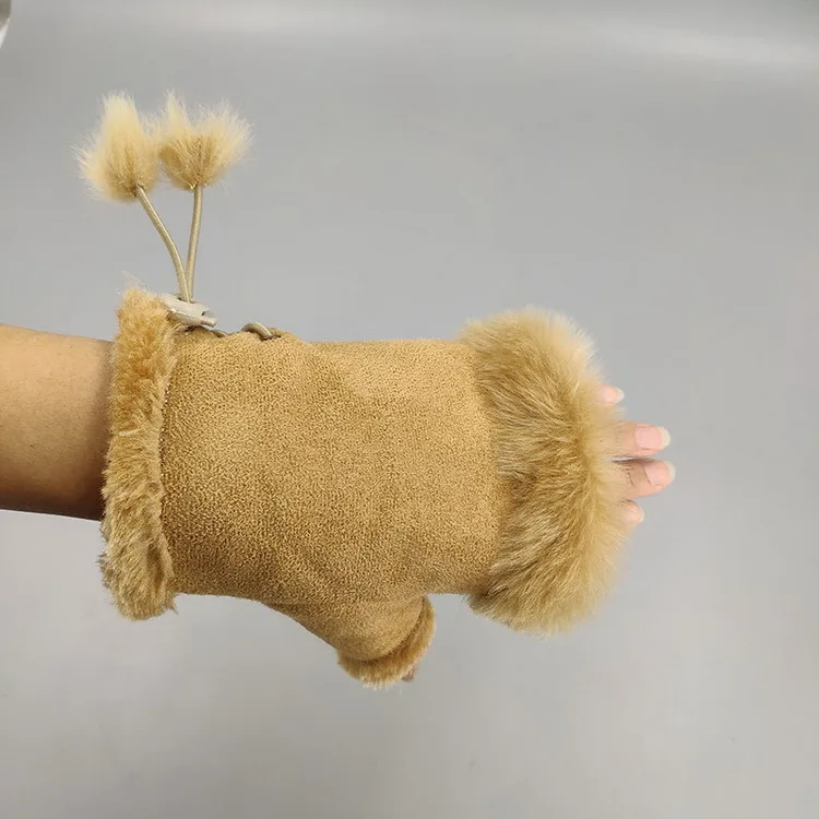 fur mitten gloves (3).jpg