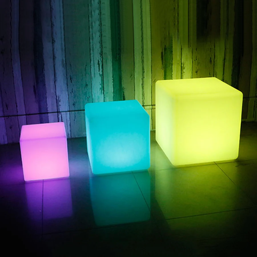 Light Up LED Cube Lamp with Remote